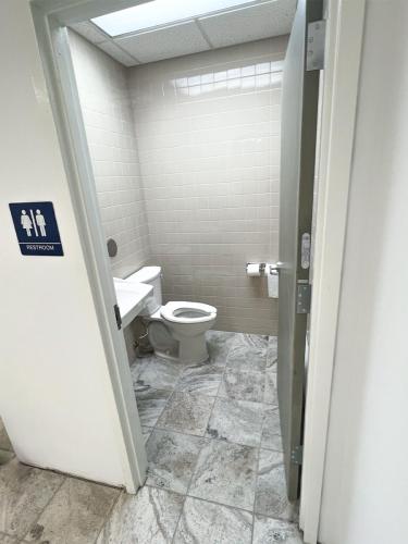 Commercial Bathroom With Ceramic Tile